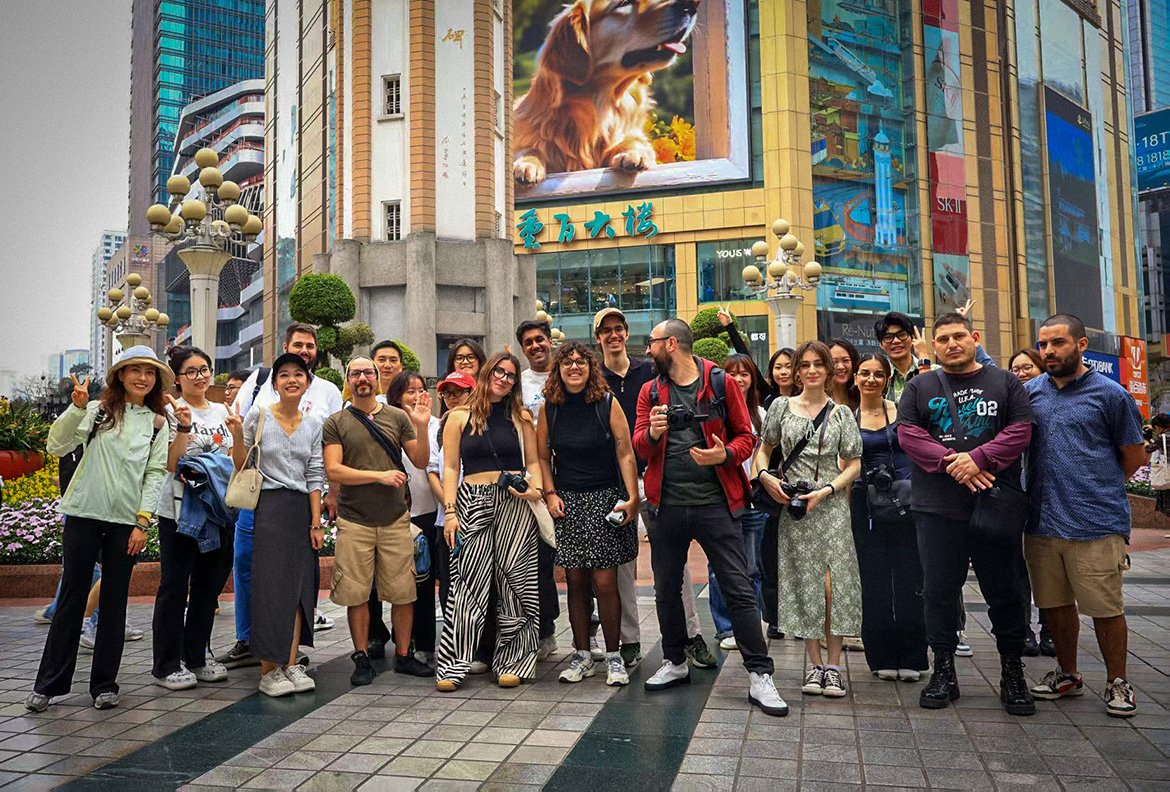 Looking Outside in - Gr2Me